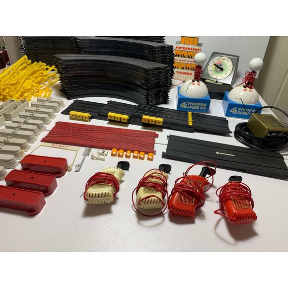 Vintage 70s TYCO PRO LOT Slot Car Race Tracks Controllers Power Extenders Guards - Picture 8 of 12